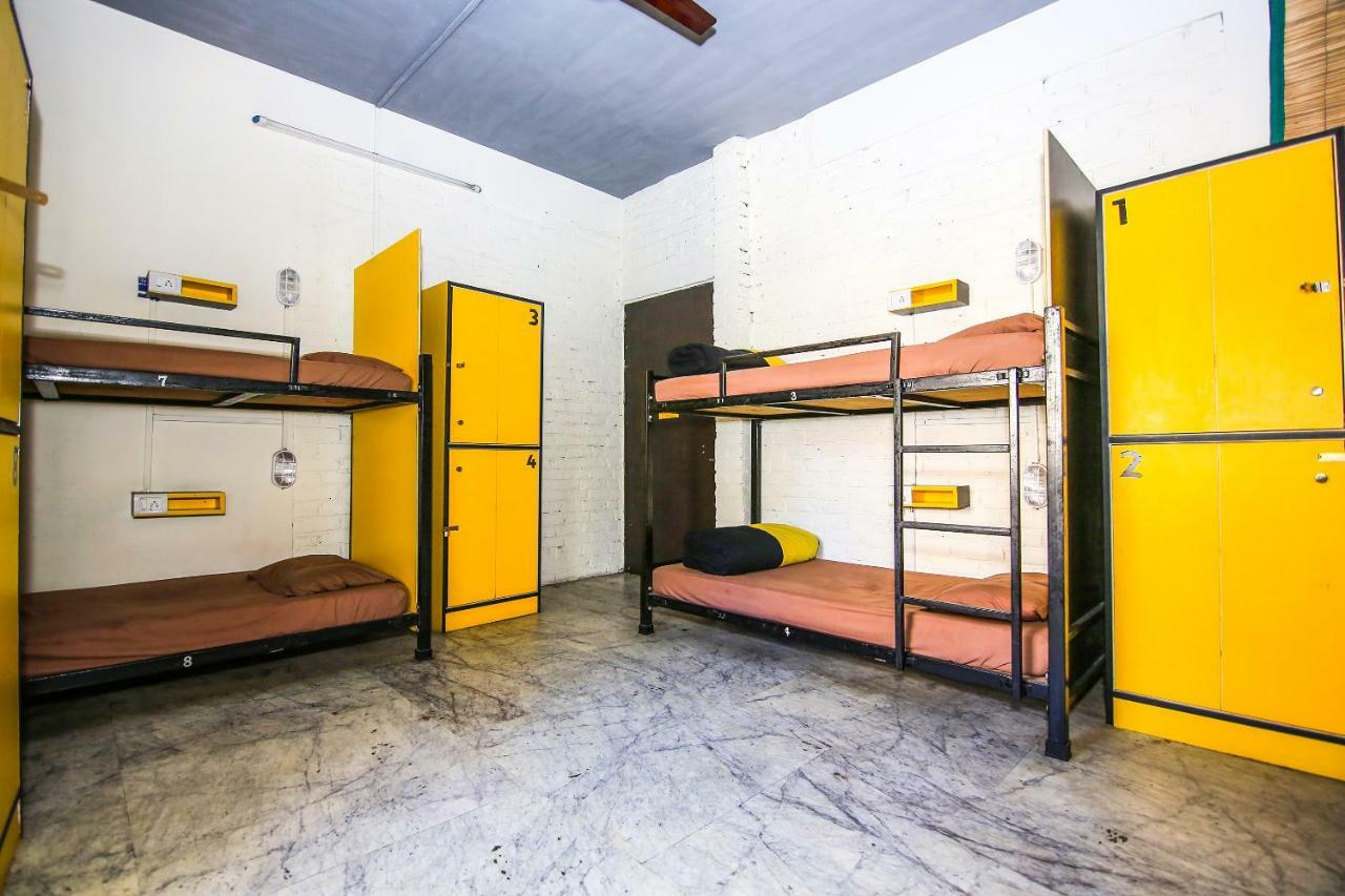 Backpackers Park Hostel Нью-Дели Экстерьер фото
