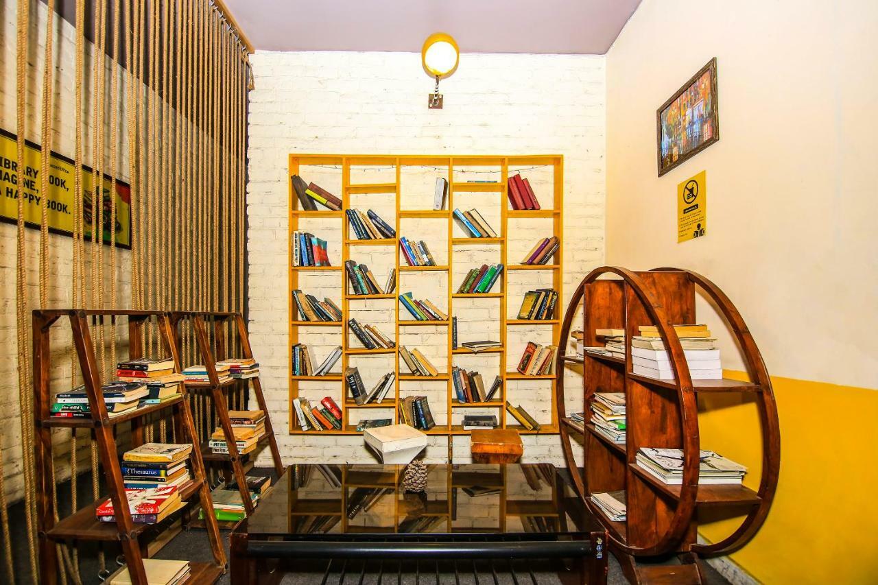 Backpackers Park Hostel Нью-Дели Экстерьер фото