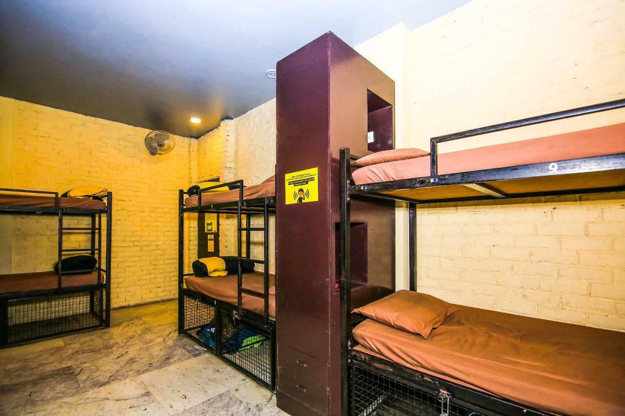 Backpackers Park Hostel Нью-Дели Экстерьер фото