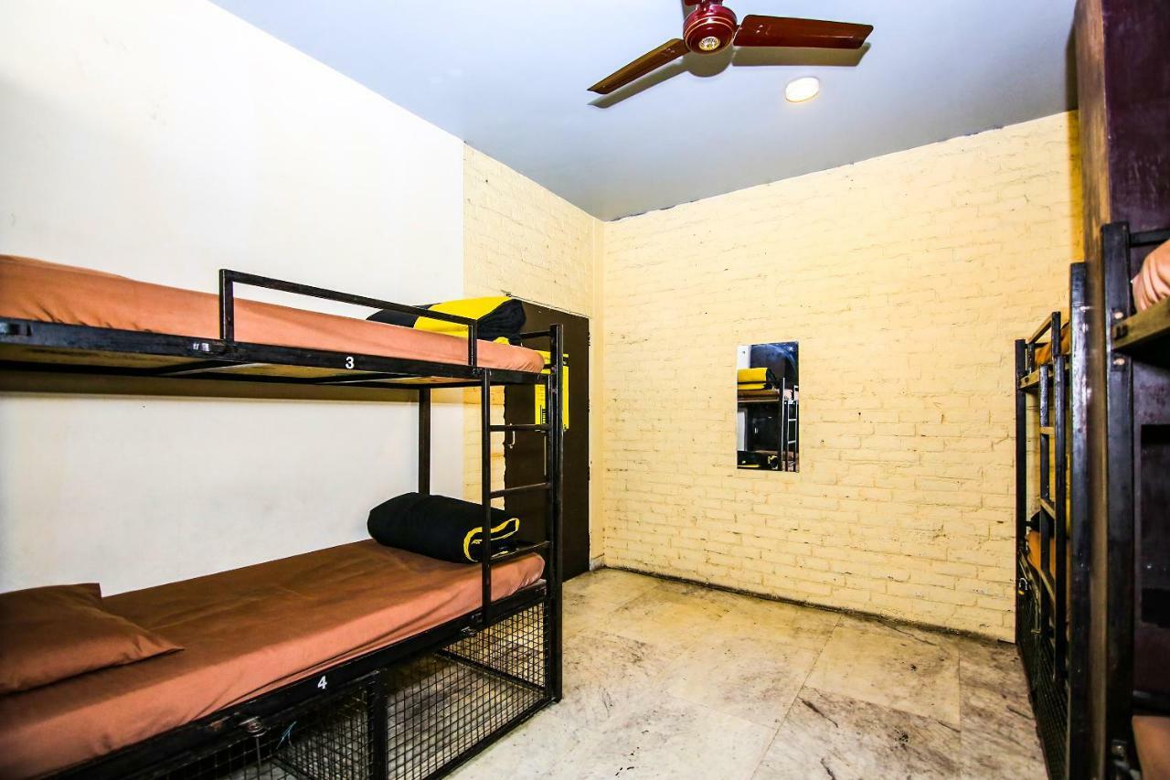 Backpackers Park Hostel Нью-Дели Экстерьер фото