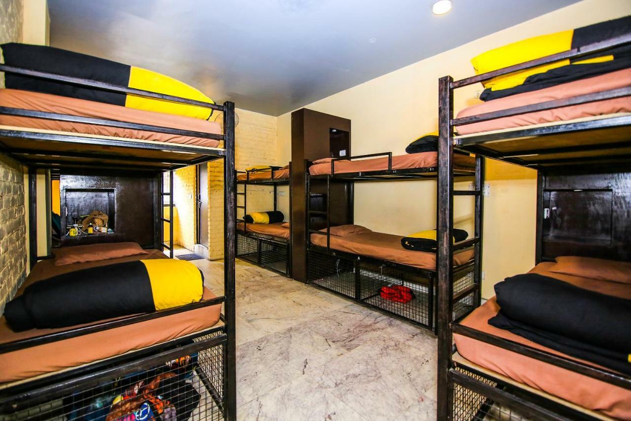 Backpackers Park Hostel Нью-Дели Экстерьер фото