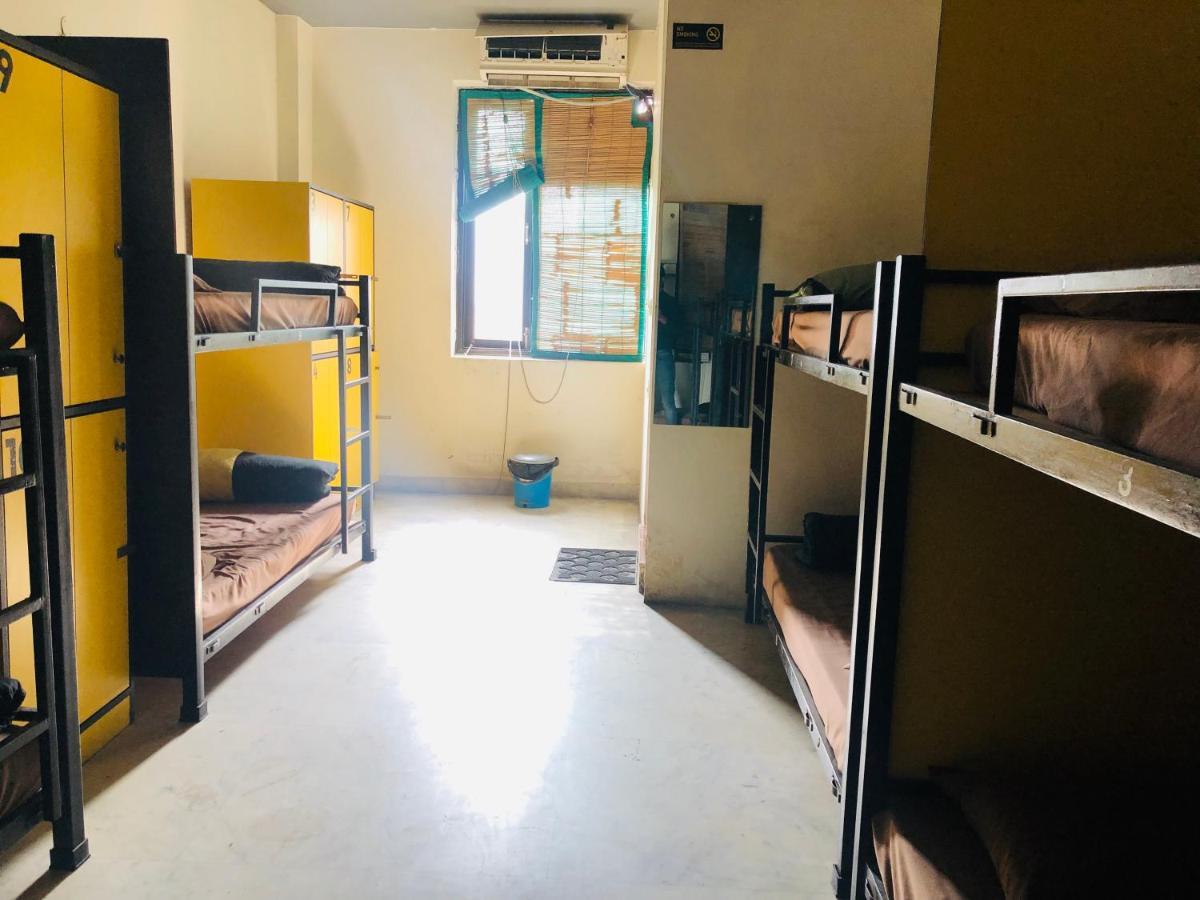Backpackers Park Hostel Нью-Дели Экстерьер фото