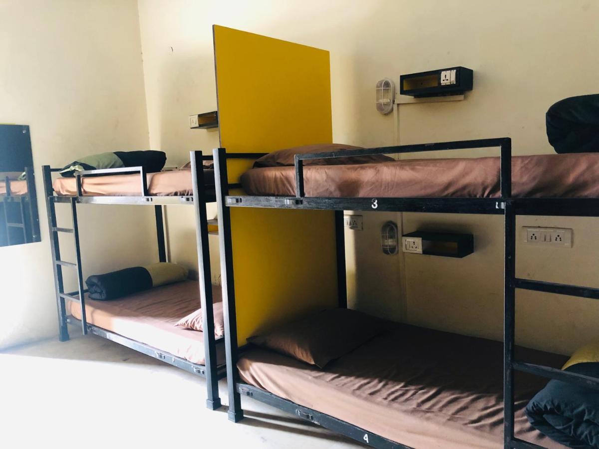Backpackers Park Hostel Нью-Дели Экстерьер фото